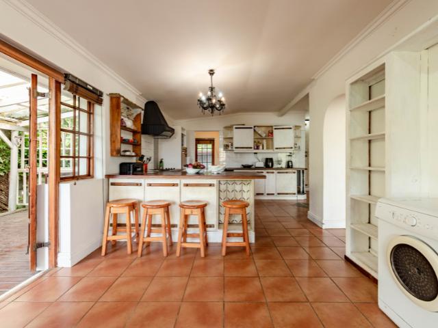 8 Bedroom Property for Sale in Paradise Western Cape